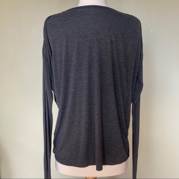WILFRED Aritzia Grey Dolman Sleeve Top EUC - Picture 2 of 4
